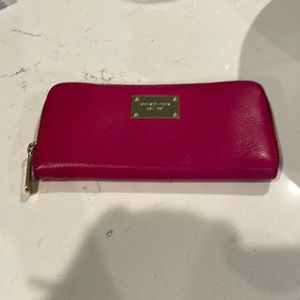 MK top zip wallet
